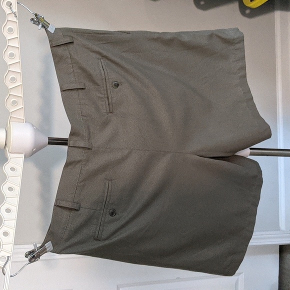Kohls CROFT AND BARROW Golf Shorts - Picture 2 of 3